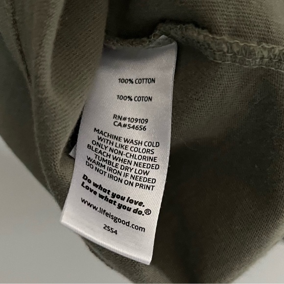 Life Is Good Long Sleeve Graphic "Wolf in the Forest" Crusher Tee Adventure Hike - Picture 10 of 10